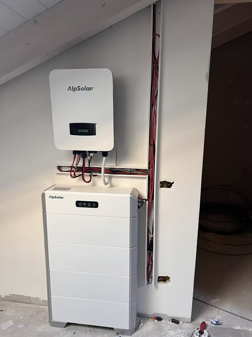  Como H2+Rosa A1 Home Energy Storage Project في إيطاليا 